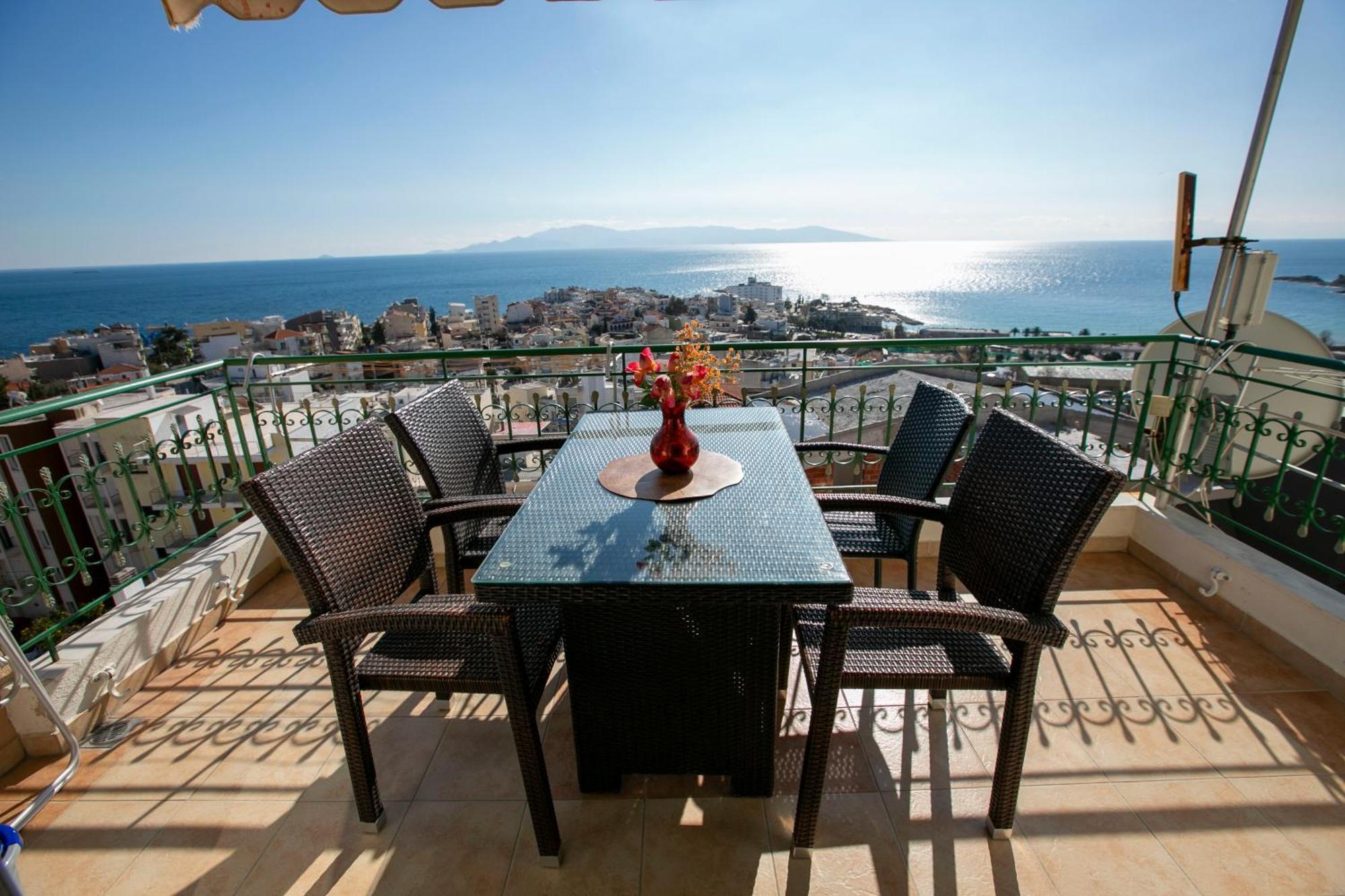 Blue Sky Appartment Kavala Buitenkant foto